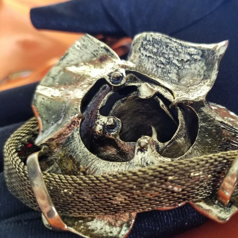 large red rhinestone pave rose flower necklace - Picture 2 of 8